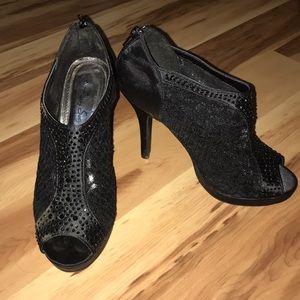 3” peep-toe black mesh lace heels